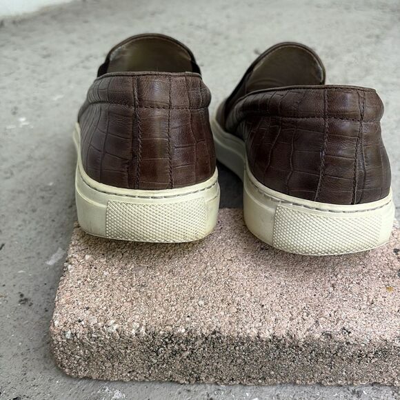 Del Toro embossed leather slippers main image 9
